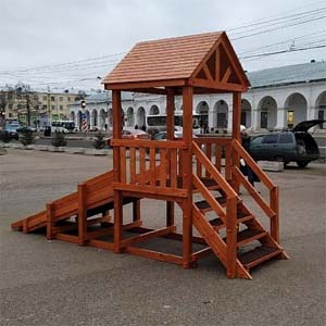Зимние деревянные горки с покрытием